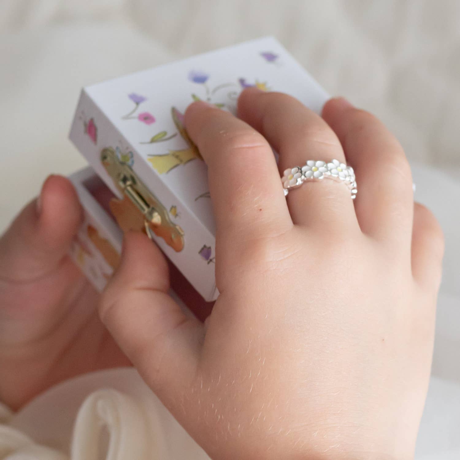 Daisy Chain Ring - Bunny Box