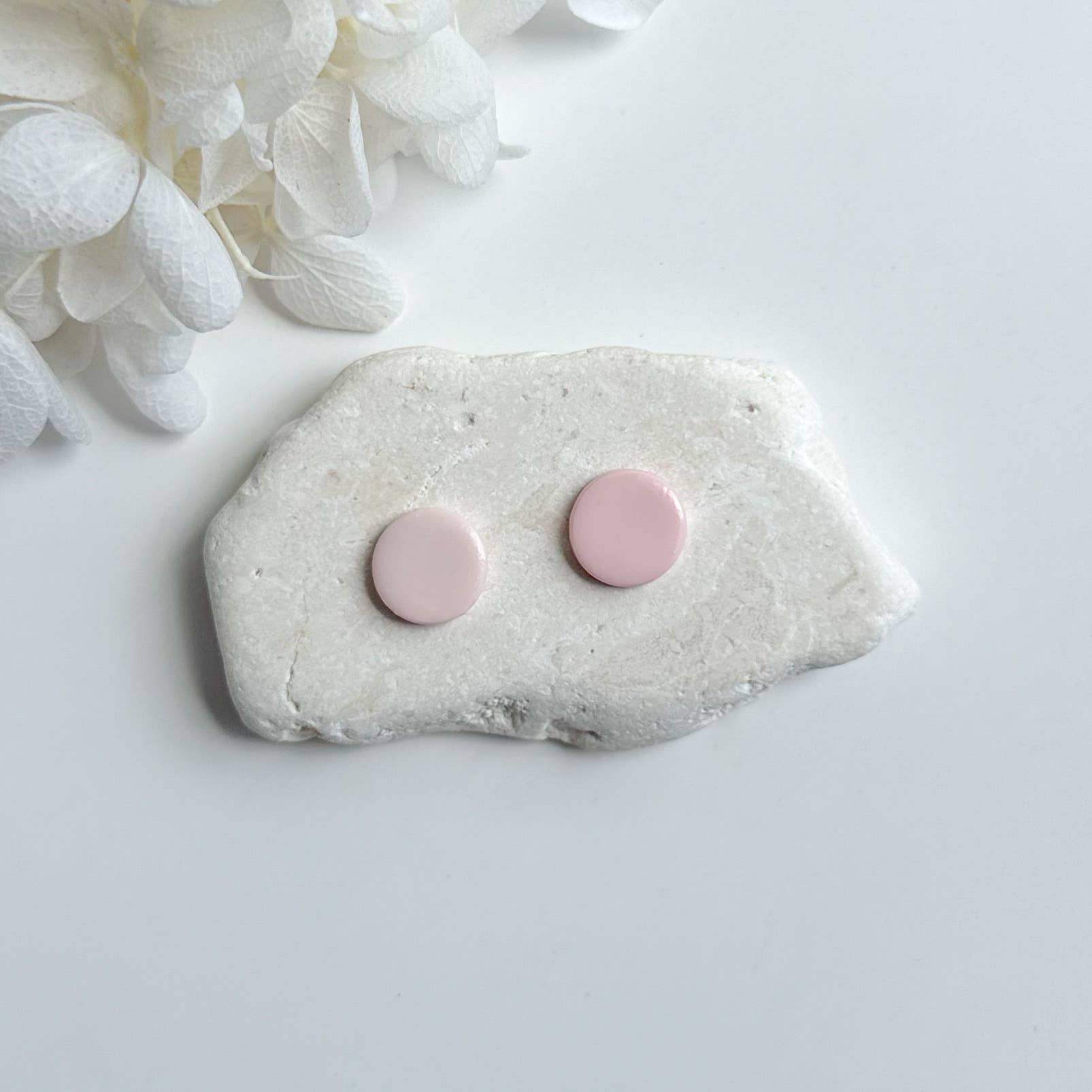 Pollie & Res - Pretty in Pink Collection: Basic Studs- Light Pink