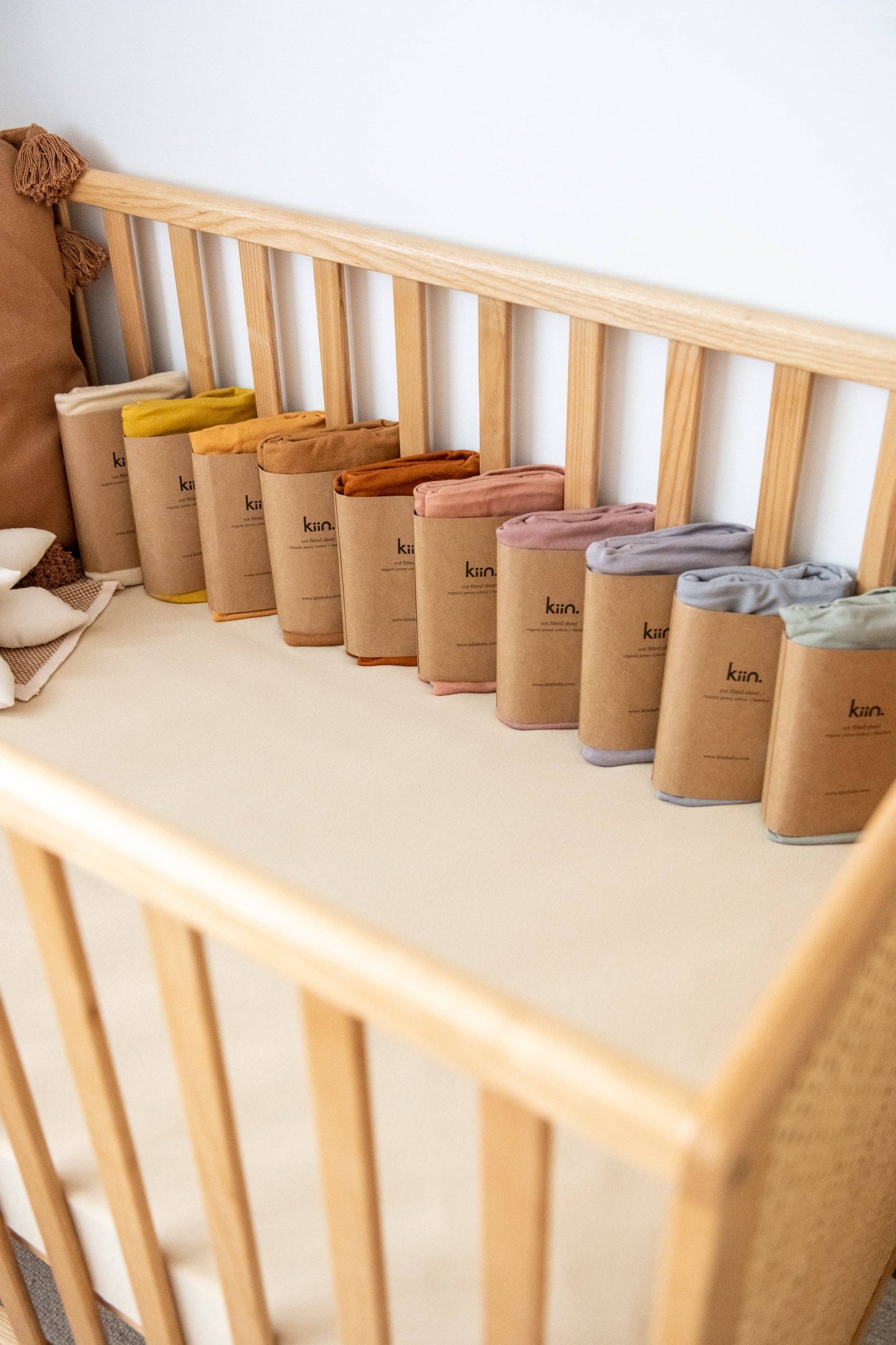 Kiin Baby - Organic Cot Sheet: Heather