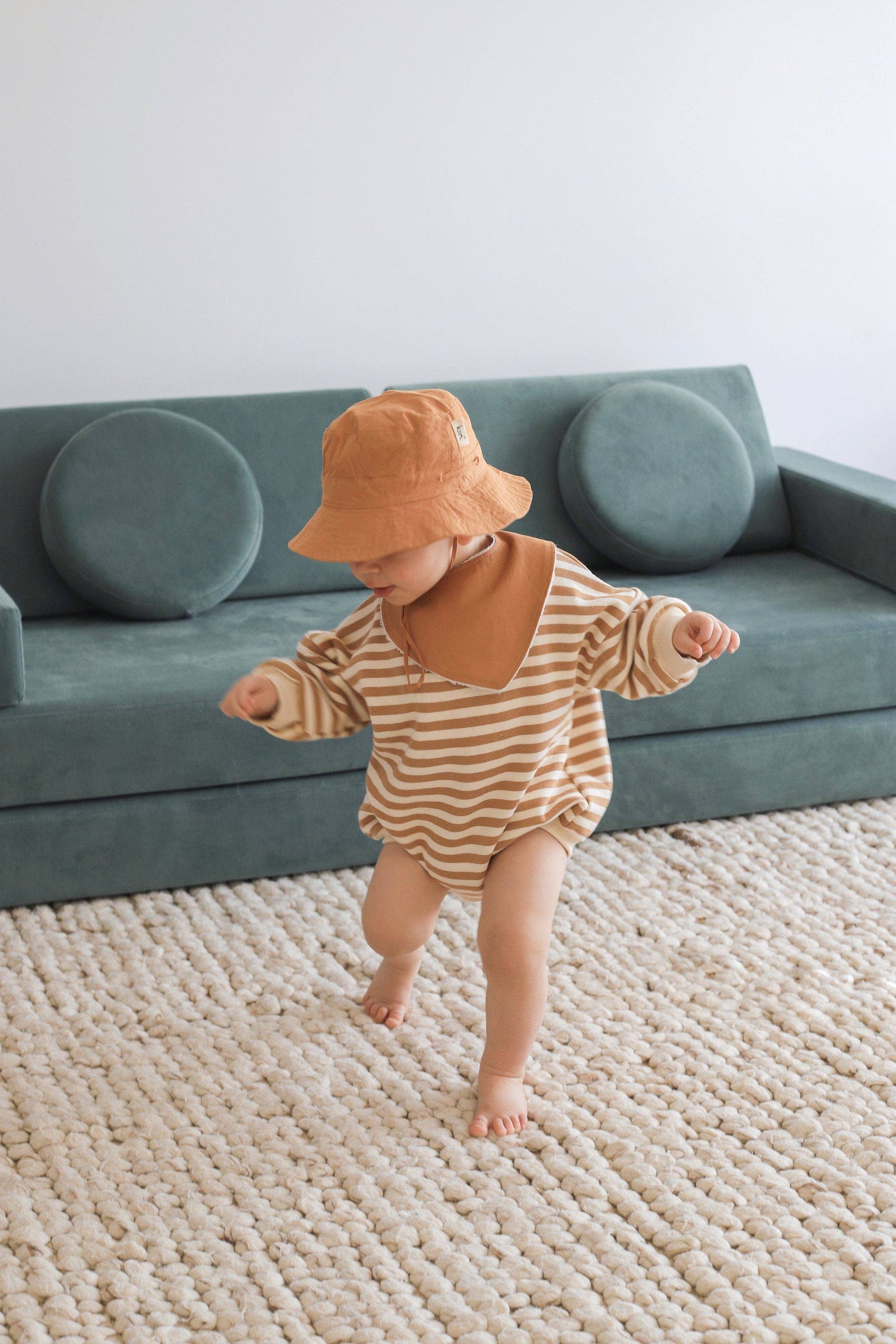 Kiin Baby - Dribble Bib: Golden Tan