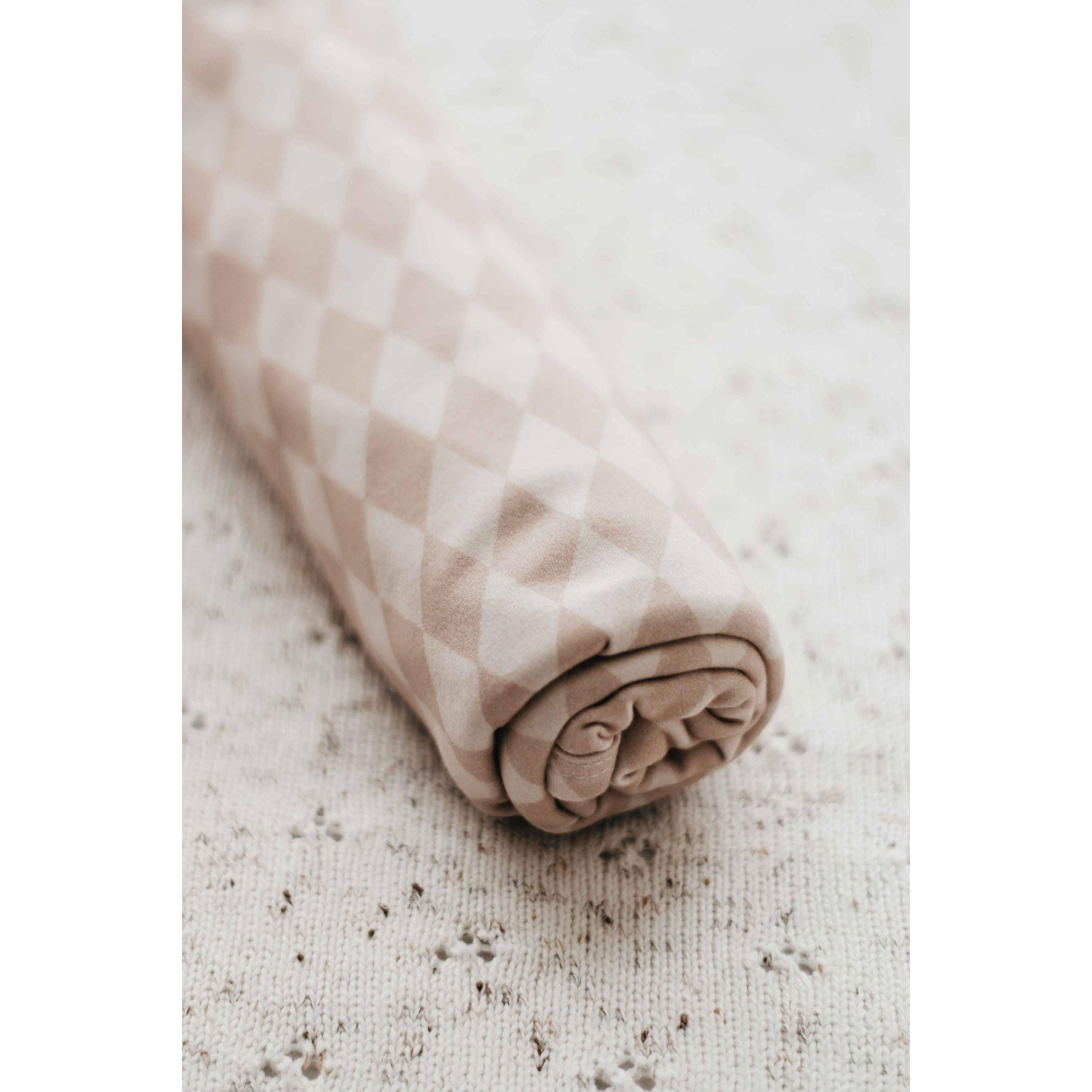 Bencer & Hazelnut - Jersey Swaddle - Rose Diamond