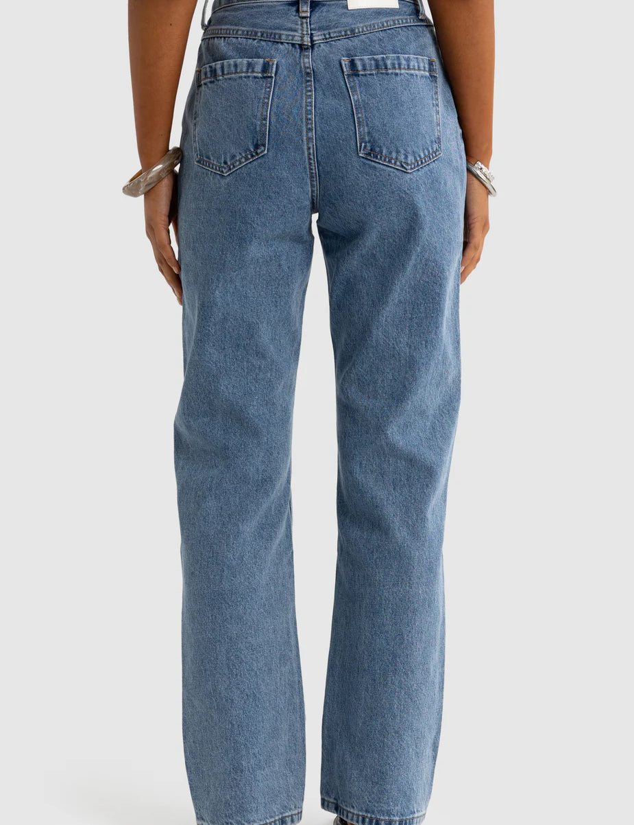 Willow Denim Straight Leg Jean Mid Blue