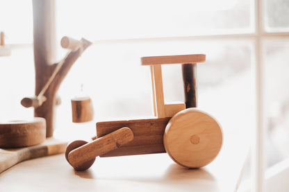 Q Toys - Natural Timber Steam Roller