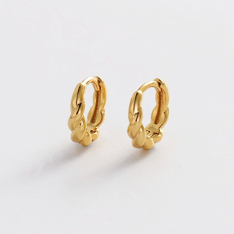 Pair of gold hoop earrings braided loop small